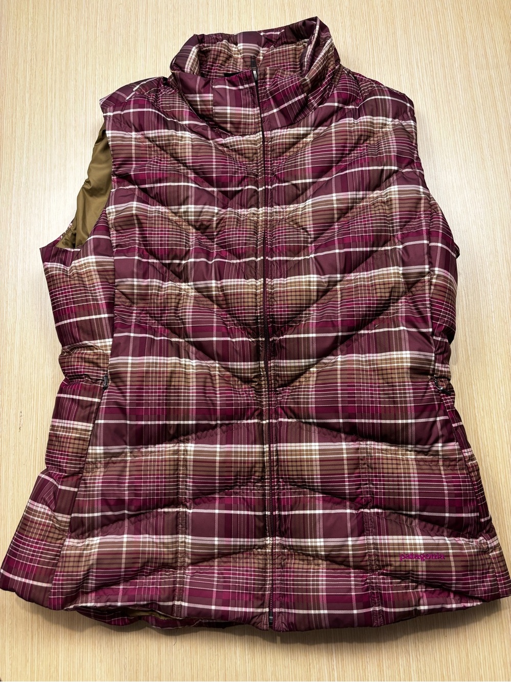 Patagonia Down With It Vest Plaid Goose Down Puffer Sz L